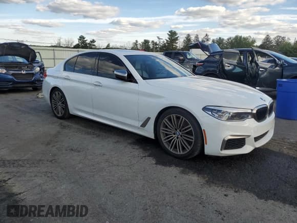 ✅ 2018 BMW 5 Series M550i xDrive • VIN: WBAJB9C52JB285992 • Лот: 81937825. Опубликован ранее на Copart с пробегом Не указан. Бесплатный доступ к архиву аукционных продаж из США и подробный отчёт об истории автомобиля на DreamBid. Изображение 4.