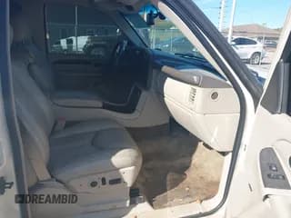 ✅ 2003 Cadillac Escalade • VIN: 1GYEK63N23R133704 • Lot: 43360756. Wystawiony na IAAI z przebiegiem 229 483 mil. Bezpłatny archiwum sprzedaży aukcyjnych z USA i szczegółowy raport historii pojazdu na DreamBid. Zdjęcie 5.