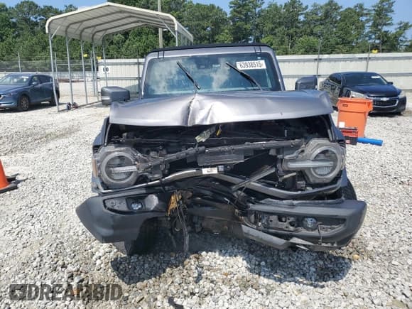 ✅ 2021 Ford Bronco • VIN: 1FMEE5DP9MLA70320 • Lot: 63938515. Wystawiony na Copart z przebiegiem 44 942 mil. Bezpłatny archiwum sprzedaży aukcyjnych z USA i szczegółowy raport historii pojazdu na DreamBid. Zdjęcie 5.