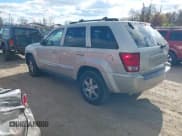 ✅ 2010 Jeep Grand Cherokee Laredo • VIN: 1J4PR4GK2AC138877 • Lot: 43728862. Wystawiony na IAAI z przebiegiem 300 736 mil. Bezpłatny archiwum sprzedaży aukcyjnych z USA i szczegółowy raport historii pojazdu na DreamBid. Zdjęcie 3.