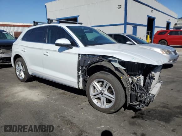✅ 2024 Audi Q5 S line Premium • VIN: WA1G2AFY5R2075879 • Lot: 71729405. Wystawiony na Copart z przebiegiem 19 075 mil. Bezpłatny archiwum sprzedaży aukcyjnych z USA i szczegółowy raport historii pojazdu na DreamBid. Zdjęcie 4.