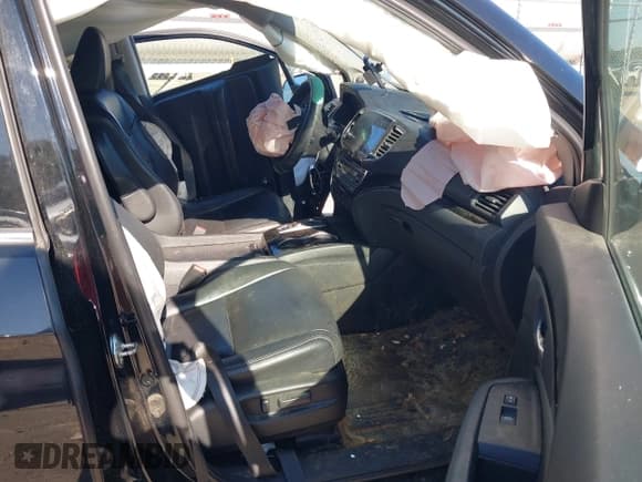 ✅ 2019 Honda Pilot Touring 8-Passenger • VIN: 5FNYF5H95KB019150 • Lot: 42173811. Listed on IAAI with 81,995 mi. Free auction sales archive from the USA and detailed vehicle history report at DreamBid. Image 5.