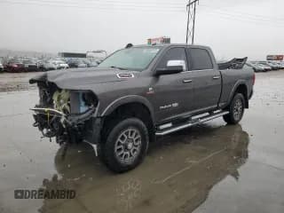 ✅ 2022 Ram 2500 Longhorn • VIN: 3C6UR5GL5NG242264 • Lot: 82698174. Wystawiony na Copart z przebiegiem 42 661 mil. Bezpłatny archiwum sprzedaży aukcyjnych z USA i szczegółowy raport historii pojazdu na DreamBid. Zdjęcie 1.