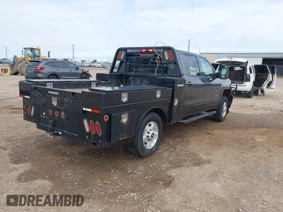 ✅ 2015 Chevrolet Silverado 2500HD LT • VIN: 1GC1KVEG9FF527686 • Lot: 42061516. Listed on IAAI with 248,855 mi. Free auction sales archive from the USA and detailed vehicle history report at DreamBid. Image 4.