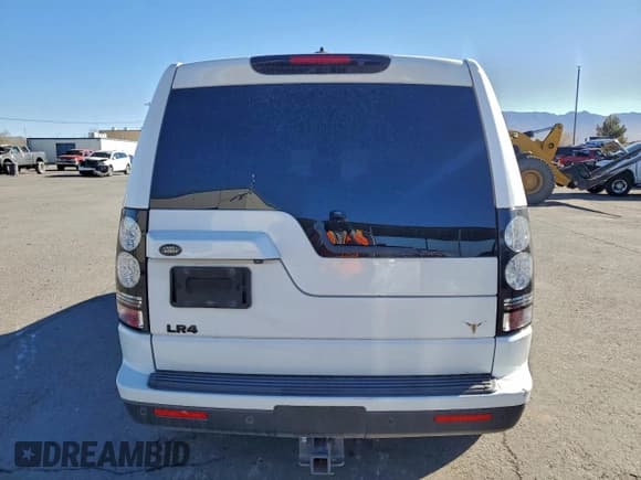 ✅ 2016 Land Rover LR4 HSE • VIN: SALAG2V64GA806218 • Лот: 96085335. Опубликован ранее на Copart с пробегом 115 929 миль. Бесплатный доступ к архиву аукционных продаж из США и подробный отчёт об истории автомобиля на DreamBid. Изображение 6.