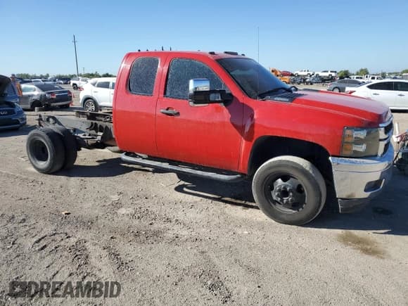 ✅ 2007 Chevrolet Silverado 1500 • VIN: 1GBJC39K27E519697 • Lot: 87117255. Wystawiony na Copart z przebiegiem 261 323 mil. Bezpłatny archiwum sprzedaży aukcyjnych z USA i szczegółowy raport historii pojazdu na DreamBid. Zdjęcie 4.