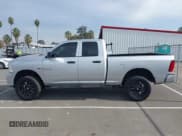 ✅ 2018 Ram 1500 Express • VIN: 1C6RR7FT1JS134780 • Lot: 43681599. Wystawiony na IAAI z przebiegiem 47 404 mil. Bezpłatny archiwum sprzedaży aukcyjnych z USA i szczegółowy raport historii pojazdu na DreamBid. Zdjęcie 15.