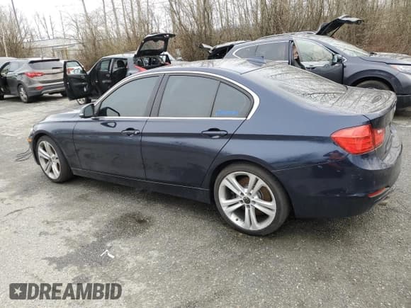 ✅ 2015 BMW 3 Series 335i • VIN: WBA3A9G5XFNS66408 • Lot: 46720735. Wystawiony na Copart z przebiegiem 90 212 mil. Bezpłatny archiwum sprzedaży aukcyjnych z USA i szczegółowy raport historii pojazdu na DreamBid. Zdjęcie 2.