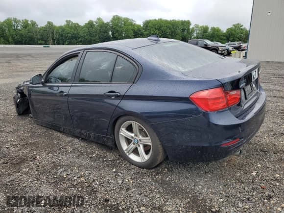 ✅ 2013 BMW 3 Series 320i xDrive • VIN: WBA3C3C56DF982498 • Lot: 57946825. Wystawiony na Copart z przebiegiem Nie podano. Bezpłatny archiwum sprzedaży aukcyjnych z USA i szczegółowy raport historii pojazdu na DreamBid. Zdjęcie 2.