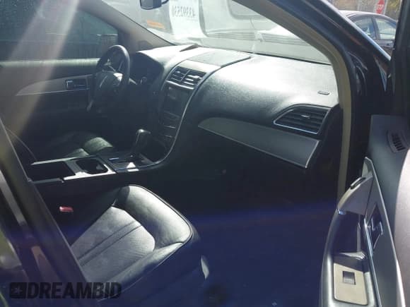 ✅ 2012 Lincoln MKX • VIN: 2LMDJ8JK1CBL16717 • Lot: 43392530. Listed on IAAI with 159,368 mi. Free auction sales archive from the USA and detailed vehicle history report at DreamBid. Image 5.