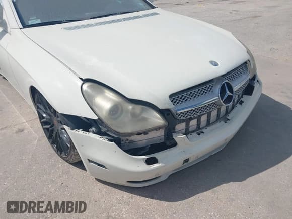 ✅ 2007 Mercedes-Benz CLS 550 • VIN: WDDDJ72X37A106048 • Lot: 43131676. Listed on IAAI with 181,543 mi. Free auction sales archive from the USA and detailed vehicle history report at DreamBid. Image 13.