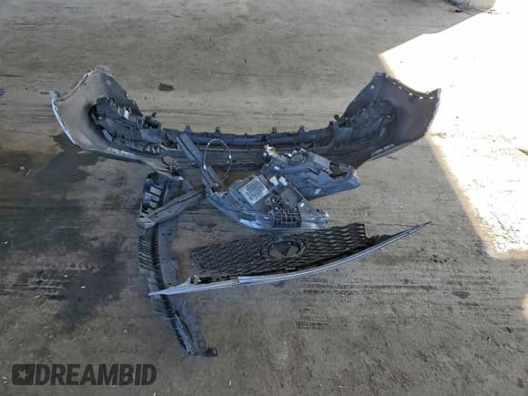 ✅ 2018 Infiniti QX30 Essential • VIN: SJKCH5CR3JA054656 • Lot: 96187775. Listed on Copart with 33,260 mi. Free auction sales archive from the USA and detailed vehicle history report at DreamBid. Image 12.