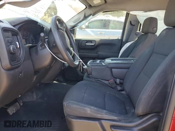 ✅ 2020 Chevrolet Silverado 1500 Custom • VIN: 3GCPWBEF0LG124484 • Lot: 47012705. Wystawiony na Copart z przebiegiem 71 956 mil. Bezpłatny archiwum sprzedaży aukcyjnych z USA i szczegółowy raport historii pojazdu na DreamBid. Zdjęcie 7.