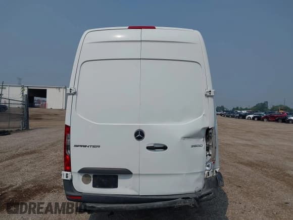 ✅ 2020 Mercedes-Benz Sprinter Cargo • VIN: W1W4ECHY7LT023748 • Lot: 42871431. Listed on IAAI with Not provided. Free auction sales archive from the USA and detailed vehicle history report at DreamBid. Image 17.