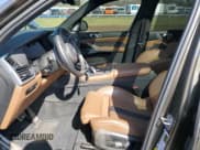 ✅ 2023 BMW X5 M • VIN: 5YMJU0C01P9P15368 • Лот: 50782505. Опубликован ранее на Copart с пробегом Не указан. Бесплатный доступ к архиву аукционных продаж из США и подробный отчёт об истории автомобиля на DreamBid. Изображение 7.