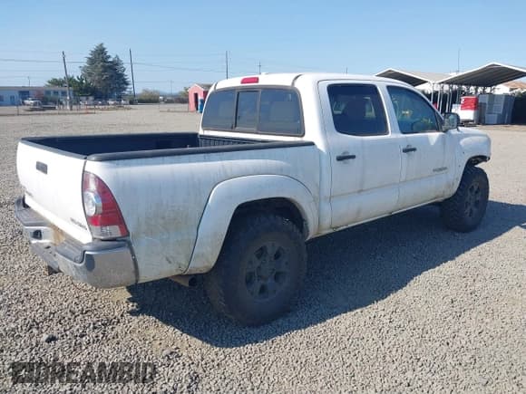 ✅ 2009 Toyota Tacoma • VIN: 5TELU42N29Z647580 • Lot: 40424920. Listed on IAAI with 119,903 mi. Free auction sales archive from the USA and detailed vehicle history report at DreamBid. Image 4.