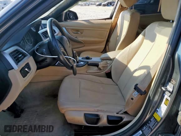 ✅ 2015 BMW 3 Series 320i xDrive • VIN: WBA3C3G52FNS75160 • Lot: 85280365. Wystawiony na Copart z przebiegiem 171 713 mil. Bezpłatny archiwum sprzedaży aukcyjnych z USA i szczegółowy raport historii pojazdu na DreamBid. Zdjęcie 7.