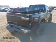 ✅ 2005 GMC Canyon SL Z85 • VIN: 1GTDT146958132034 • Lot: 42907348. Wystawiony na IAAI z przebiegiem 202 801 mil. Bezpłatny archiwum sprzedaży aukcyjnych z USA i szczegółowy raport historii pojazdu na DreamBid. Zdjęcie 4.