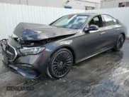 ✅ 2025 Mercedes-Benz E 350 • VIN: W1KLF4GB9SA136012 • Лот: 51695685. Опубликован ранее на Copart с пробегом 564 миль. Бесплатный доступ к архиву аукционных продаж из США и подробный отчёт об истории автомобиля на DreamBid. Изображение 1.