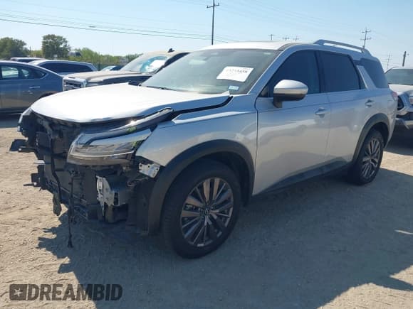 ✅ 2023 Nissan Pathfinder SL • VIN: 5N1DR3CB0PC208521 • Lot: 43333458. Wystawiony na IAAI z przebiegiem 68 778 mil. Bezpłatny archiwum sprzedaży aukcyjnych z USA i szczegółowy raport historii pojazdu na DreamBid. Zdjęcie 18.