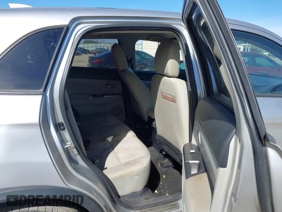 ✅ 2018 Mitsubishi Outlander ES • VIN: JA4AP3AUXJZ011601 • Lot: 43537496. Listed on IAAI with 120,582 mi. Free auction sales archive from the USA and detailed vehicle history report at DreamBid. Image 8.