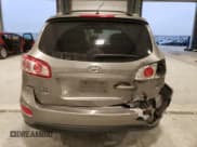 ✅ 2011 Hyundai Santa Fe SE • VIN: 5XYZHDAG4BG005119 • Lot: 85141464. Listed on Copart with 186,384 mi. Free auction sales archive from the USA and detailed vehicle history report at DreamBid. Image 6.