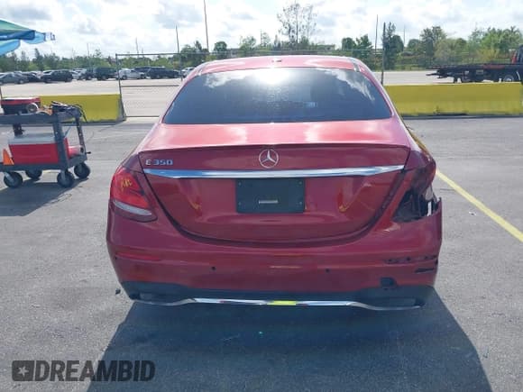 ✅ 2020 Mercedes-Benz E 350 • VIN: WDDZF8DB1LA747787 • Lot: 42310513. Listed on IAAI with 64,707 mi. Free auction sales archive from the USA and detailed vehicle history report at DreamBid. Image 16.