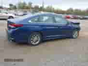 2019 Hyundai Sonata SE с VIN 5NPE24AF1KH796435, выставлен на аукционе IAAI как лот 43561214 с пробегом 107 611 миль миль и . История ставок и продаж доступна на DreamBid. Изображение 4.