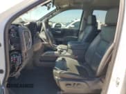 ✅ 2020 Chevrolet Silverado 1500 LTZ • VIN: 3GCUYGEL9LG441843 • Lot: 70880754. Wystawiony na Copart z przebiegiem 106 481 mil. Bezpłatny archiwum sprzedaży aukcyjnych z USA i szczegółowy raport historii pojazdu na DreamBid. Zdjęcie 7.