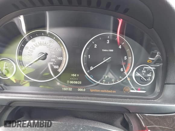 ✅ 2014 BMW 5 Series 535d • VIN: WBAXA5C50ED689812 • Lot: 43697938. Listed on IAAI with 150,132 mi. Free auction sales archive from the USA and detailed vehicle history report at DreamBid. Image 7.