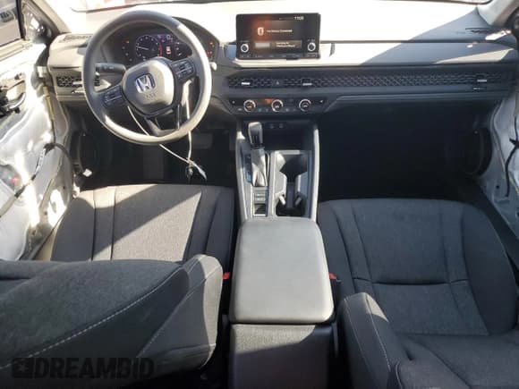 ✅ 2023 Honda Accord EX • VIN: 1HGCY1F31PA034094 • Lot: 90637535. Wystawiony na Copart z przebiegiem 14 098 mil. Bezpłatny archiwum sprzedaży aukcyjnych z USA i szczegółowy raport historii pojazdu na DreamBid. Zdjęcie 8.