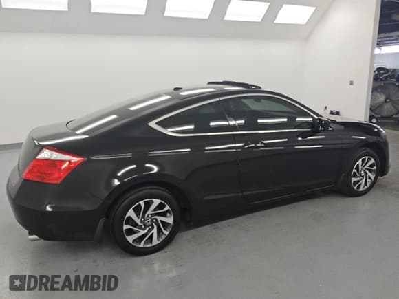 ✅ 2010 Honda Accord EX-L • VIN: 1HGCS1B81AA007892 • Лот: 71785945. Опубликован ранее на Copart с пробегом 177 574 миль. Бесплатный доступ к архиву аукционных продаж из США и подробный отчёт об истории автомобиля на DreamBid. Изображение 3.