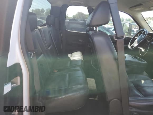 ✅ 2008 Chevrolet Silverado 2500HD 1LT • VIN: 1GCHK29K98E114493 • Lot: 70193904. Wystawiony na Copart z przebiegiem 215 117 mil. Bezpłatny archiwum sprzedaży aukcyjnych z USA i szczegółowy raport historii pojazdu na DreamBid. Zdjęcie 10.