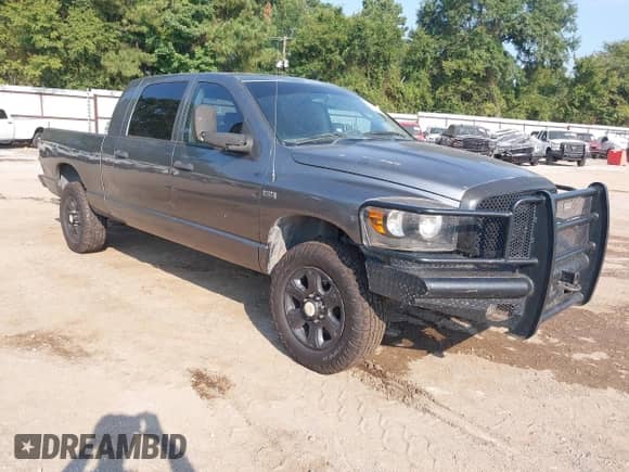 2008 Dodge 1500 SLT with VIN 3D7KS19D88G180338, listed as a IAAI auction lot 43262969 with 175,527 mi miles and . Bid and sale history available at DreamBid. Image 1.