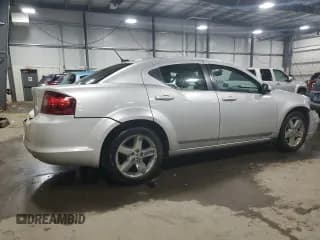 ✅ 2011 Dodge Avenger Lux • VIN: 1B3BD2FB8BN584835 • Лот: 87254524. Опубликован ранее на Copart с пробегом 158 248 миль. Бесплатный доступ к архиву аукционных продаж из США и подробный отчёт об истории автомобиля на DreamBid. Изображение 3.