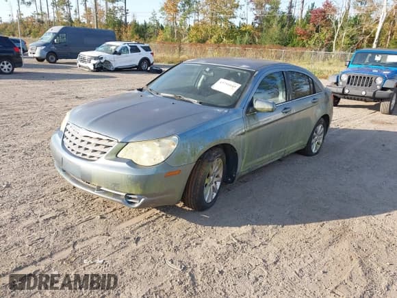 ✅ 2010 Chrysler Sebring Limited • VIN: 1C3CC5FB4AN131063 • Лот: 43751049. Опубликован ранее на IAAI с пробегом 127 557 миль. Бесплатный доступ к архиву аукционных продаж из США и подробный отчёт об истории автомобиля на DreamBid. Изображение 2.