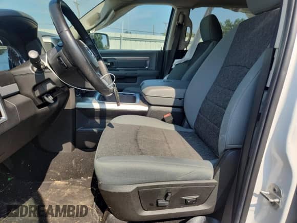 2019 Ram 1500 Warlock с VIN 1C6RR7LT7KS672230, выставлен на аукционе Copart как лот 80643465 с пробегом 22 769 миль миль и Списание • Salvage title. История ставок и продаж доступна на DreamBid. Изображение 7.