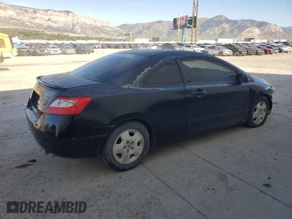 ✅ 2009 Honda Civic LX • VIN: 2HGFG11619H508969 • Lot: 82206765. Wystawiony na Copart z przebiegiem 220 232 mil. Bezpłatny archiwum sprzedaży aukcyjnych z USA i szczegółowy raport historii pojazdu na DreamBid. Zdjęcie 3.