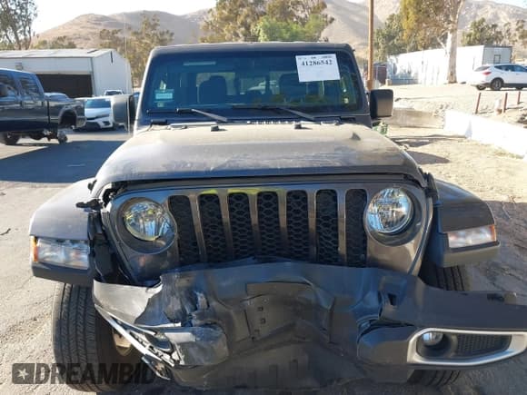 ✅ 2022 Jeep Gladiator Texas Trail • VIN: 1C6HJTAG3NL149531 • Лот: 41286542. Опубликован ранее на IAAI с пробегом 40 416 миль. Бесплатный доступ к архиву аукционных продаж из США и подробный отчёт об истории автомобиля на DreamBid. Изображение 12.