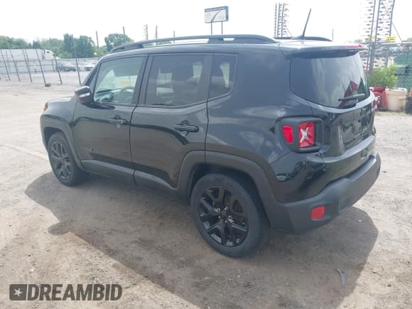 ✅ 2018 Jeep Renegade Latitude • VIN: ZACCJABB7JPJ55460 • Lot: 42263722. Wystawiony na IAAI z przebiegiem 171 418 mil. Bezpłatny archiwum sprzedaży aukcyjnych z USA i szczegółowy raport historii pojazdu na DreamBid. Zdjęcie 3.