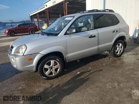 2006 Hyundai Tucson GL с VIN KM8JM12B56U462483, выставлен на аукционе Copart как лот 73651004 с пробегом 105 350 миль миль и На запчасти • Non repairable. История ставок и продаж доступна на DreamBid. Изображение 1.