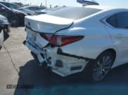 ✅ 2021 Lexus ES 300h • VIN: 58ADA1C15MU006002 • Lot: 43101315. Listed on IAAI with 69,704 mi. Free auction sales archive from the USA and detailed vehicle history report at DreamBid. Image 19.