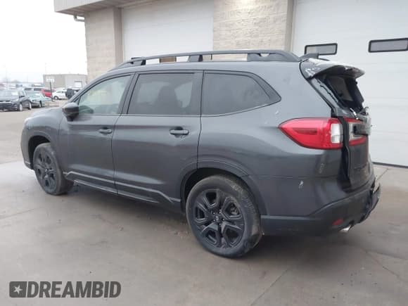 ✅ 2024 Subaru Ascent Onyx • VIN: 4S4WMAHD7R3407462 • Lot: 42181255. Listed on IAAI with 24,373 mi. Free auction sales archive from the USA and detailed vehicle history report at DreamBid. Image 3.