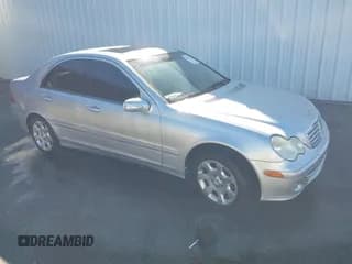 ✅ 2005 Mercedes-Benz C 320 • VIN: WDBRF84J35F646188 • Lot: 41692007. Listed on IAAI with 203,320 mi. Free auction sales archive from the USA and detailed vehicle history report at DreamBid. Image 1.