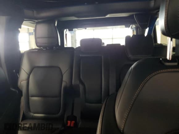 ✅ 2024 Ford Bronco Badlands • VIN: 1FMEE9BP5RLA08124 • Lot: 52100065. Listed on Copart with 6,300 mi. Free auction sales archive from the USA and detailed vehicle history report at DreamBid. Image 10.