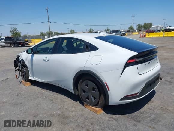 2025 Toyota Prius SE с VIN JTDACACU5S3041872, выставлен на аукционе IAAI как лот 42746943 с пробегом 6 615 миль миль и . История ставок и продаж доступна на DreamBid. Изображение 3.