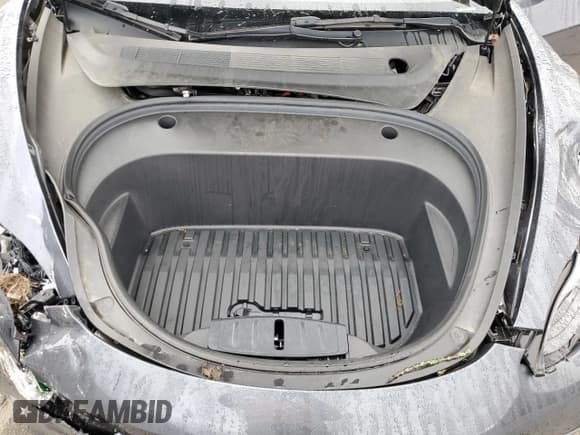 ✅ 2023 Tesla Model 3 • VIN: 5YJ3E1EA3PF409451 • Lot: 80679695. Wystawiony na Copart z przebiegiem 25 938 mil. Bezpłatny archiwum sprzedaży aukcyjnych z USA i szczegółowy raport historii pojazdu na DreamBid. Zdjęcie 11.