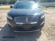 ✅ 2019 Lincoln MKC Reserve • VIN: 5LMTJ3DHXKUL31667 • Lot: 83832965. Wystawiony na Copart z przebiegiem 38 588 mil. Bezpłatny archiwum sprzedaży aukcyjnych z USA i szczegółowy raport historii pojazdu na DreamBid. Zdjęcie 5.