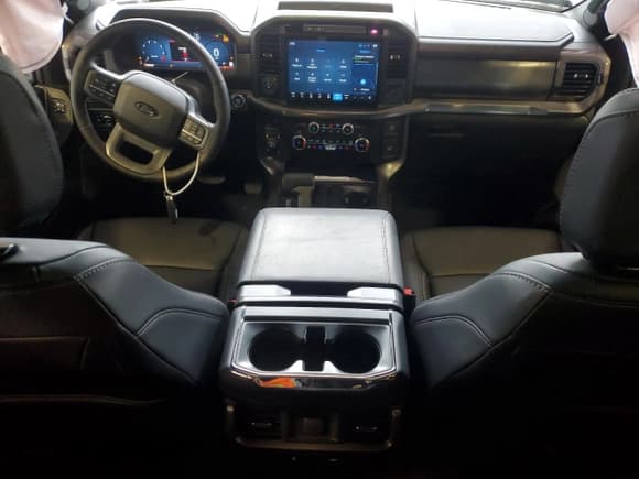 ✅ 2025 Ford F-150 Lariat • VIN: 1FTFW5LD2SFA03924 • Lot: 86640695. Listed on Copart with 3,170 mi. Free auction sales archive from the USA and detailed vehicle history report at DreamBid. Image 8.