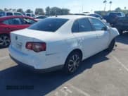 ✅ 2010 Volkswagen Jetta S • VIN: 3VWJZ7AJXAM078033 • Лот: 42937818. Опубликован ранее на IAAI с пробегом 160 836 миль. Бесплатный доступ к архиву аукционных продаж из США и подробный отчёт об истории автомобиля на DreamBid. Изображение 4.